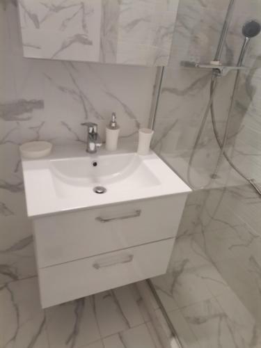 S & K Apartment Free Indoor Parking Athens Luaran gambar
